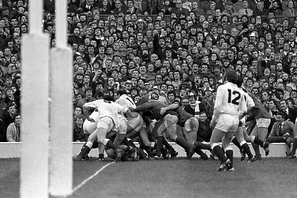 Gerry McLoughlin scores for Ireland at Twickenham - 1982 Five Nations Championship