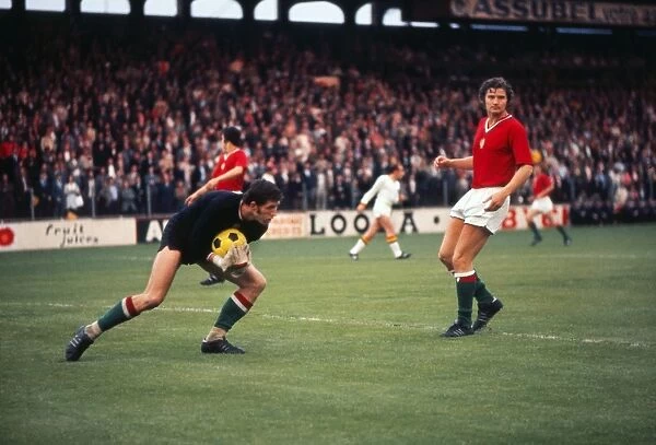 Hungary keeper Istvan Geczi collects the ball at Euro 72