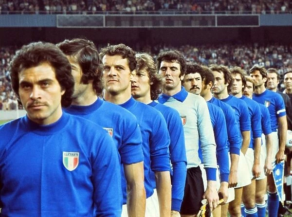 The Italian team line-up before facing England in 1976