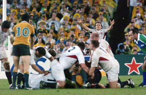 Jonny Wilkinson directs play during the 2003 World Cup Final