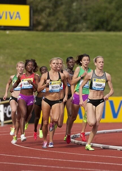 Lynsey Sharp leads the 800m at the 2012 Birmingham Grand Prix