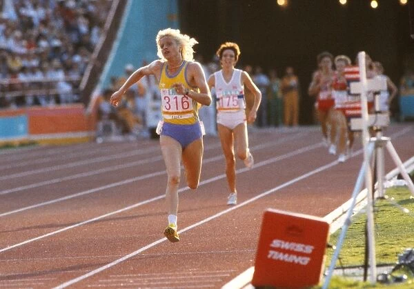 Maricica Puica wins the womens 3000m at the 1984 Los Angeles Olympics