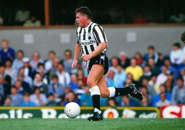 Paul Gascoigne on the ball for Newcastle United in 1987