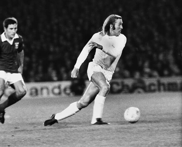 Real Madrids Gunter Netzer takes on Ipswich in 1973