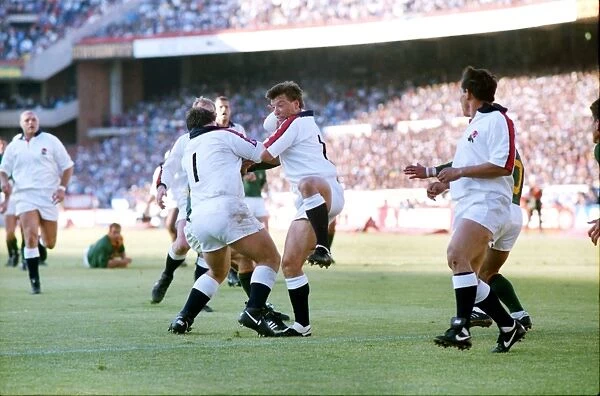 Rob Andrew scores for England against South Africa in 1994