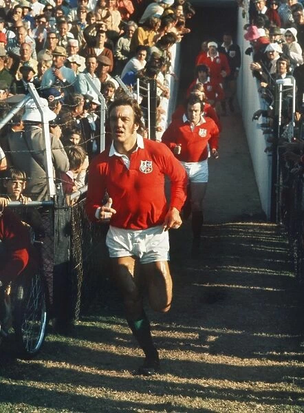 Roger Uttley runs out for the Third Test against South Africa in 1974