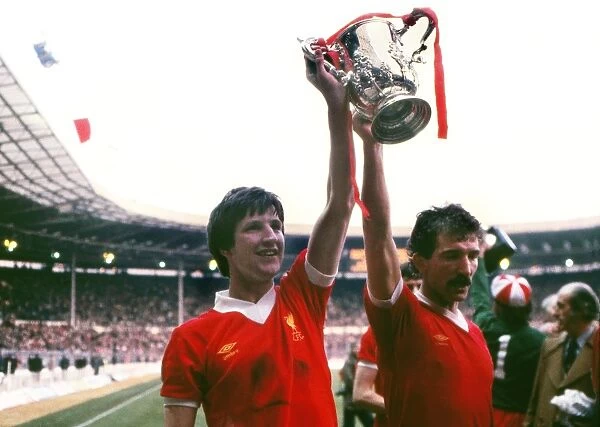 Ronnie Whelan and Graeme Souness celebrate Liverpools 1982 League Cup victory