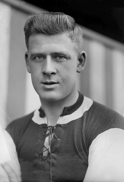Sidney Helliwell. Football - 1929  /  1930 season