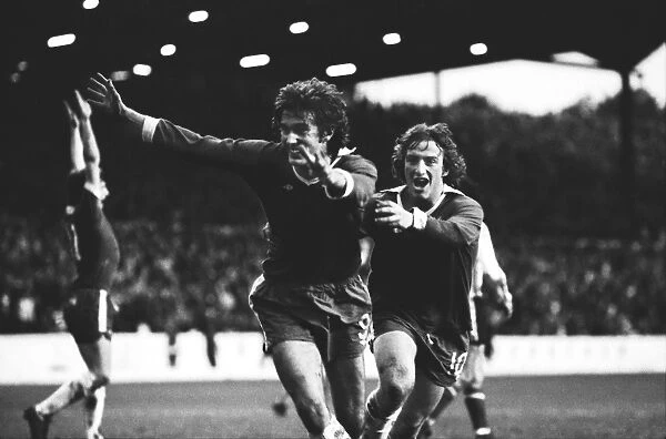 Steve Finnieston and Ray Lewington celebrate a Chelsea goal in 1976 / 7