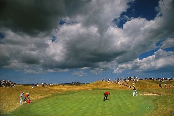 A storm looms during the 1985 Open Championship