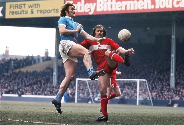 Terry Cooper and Rodney Marsh clash in 1974 / 5