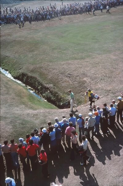 Tom Watson approaches the 16th green during his Duel in the Sun with Jack Nicklaus