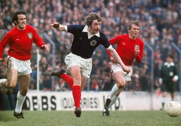 Wales 2 Scotland 2. Football - 1975 British Home Championship - Wales 2 Scotland 2