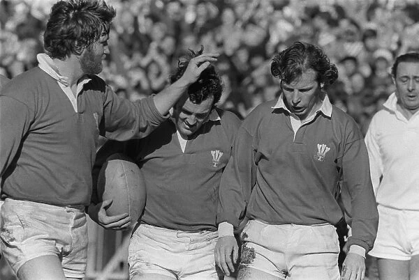 Wales Ray Gravell and JJ Williams congratulate Phil Bennett on his try against France - 1978 Five Nations