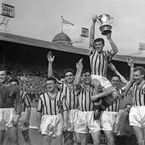 English football Photographic Print Collection: 1957 FA Cup Final - Aston Villa 2 Manchester United 1