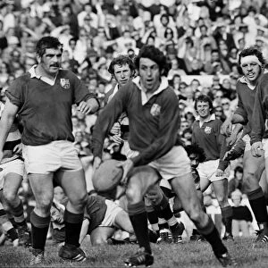 Ian McGeechan looks for a pass - 1977 British Lions Tour to New Zealand