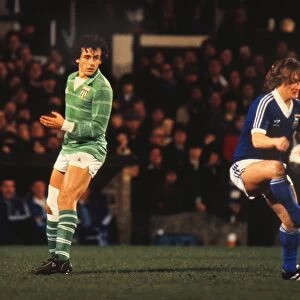 St Etiennes Michel Platini and Ipswichs Eric Gates - 1981 UEFA Cup