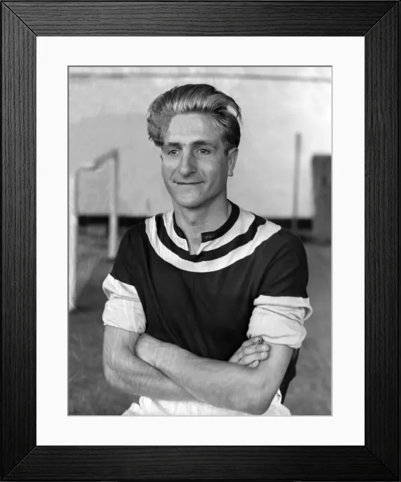 Framed Print : Dave Hickson - Aston Villa