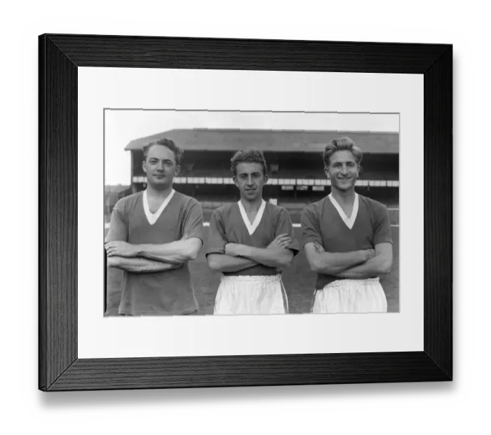 Framed Print : J. Gauld, K. Rea, Dave Hickson - Everton Framed Print : J. Gauld, K. Rea, Dave Hickson - Everton