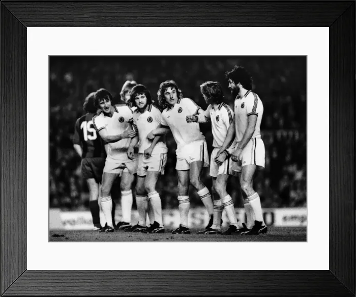 Framed Print : UEFA QF L2: Barcelona 2 (4) Villa 1 (3) Framed Print : UEFA QF L2: Barcelona 2 (4) Villa 1 (3)