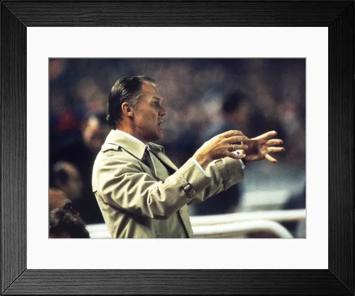 Framed Print : UEFA QF L2: Barcelona 2 (4) Villa 1 (3) Framed Print : UEFA QF L2: Barcelona 2 (4) Villa 1 (3)
