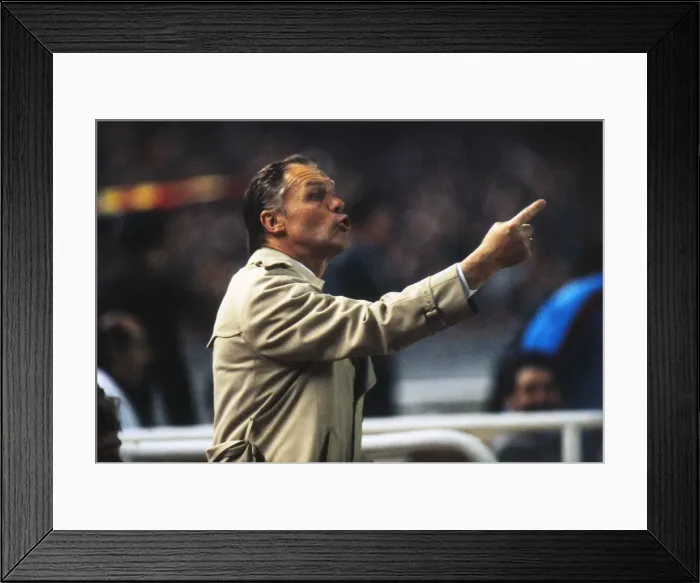 Framed Print : UEFA QF L2: Barcelona 2 (4) Villa 1 (3) Framed Print : UEFA QF L2: Barcelona 2 (4) Villa 1 (3)