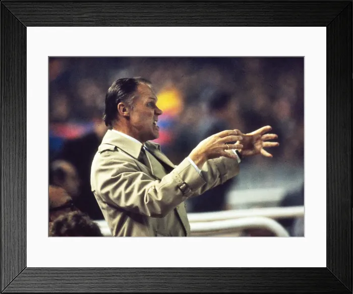 Framed Print : UEFA QF L2: Barcelona 2 (4) Villa 1 (3) Framed Print : UEFA QF L2: Barcelona 2 (4) Villa 1 (3)