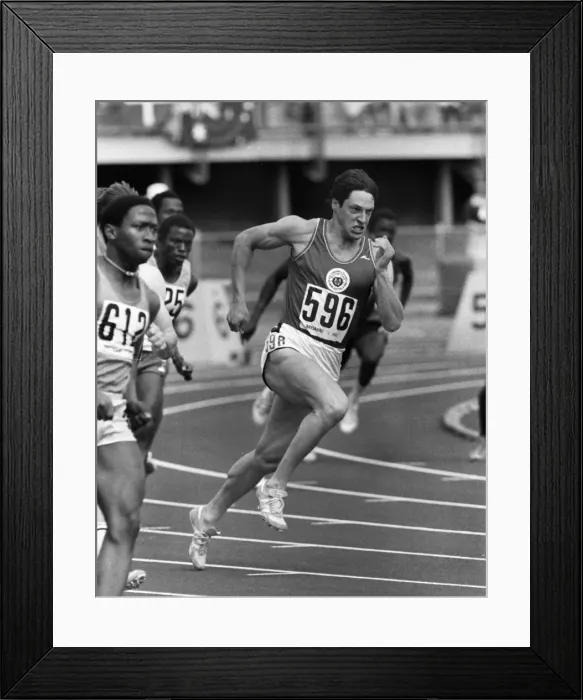 Framed Print : Brisbane Commonwealth Games - Athletics Framed Print : Brisbane Commonwealth Games - Athletics