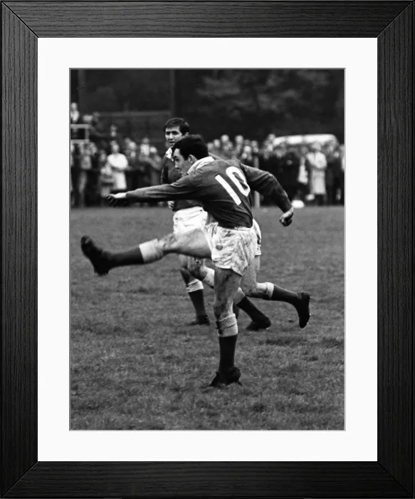 Framed Print : L Welsh vs. Llanelli Framed Print : L Welsh vs. Llanelli