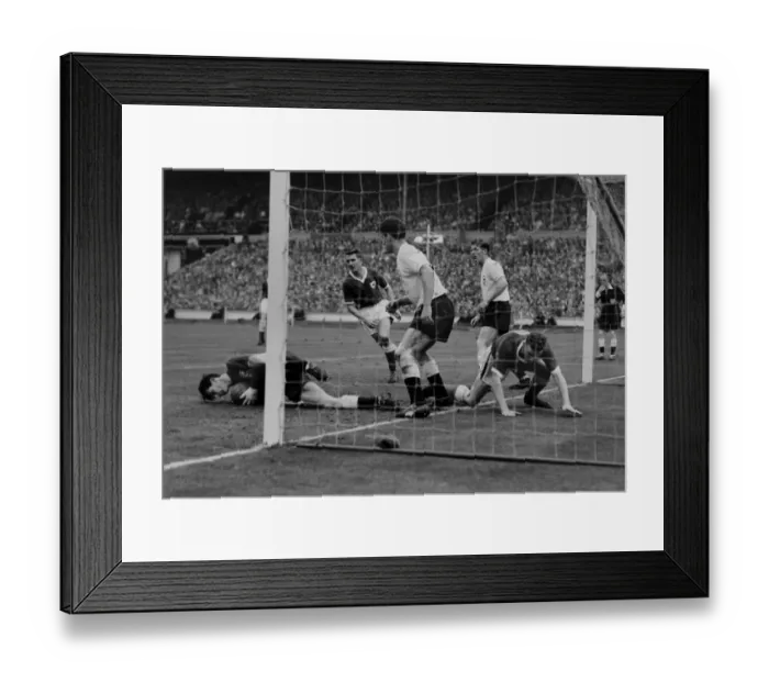 Framed Print : 1961 FA Cup Final: Spurs 2 Leicester 0 Framed Print : 1961 FA Cup Final: Spurs 2 Leicester 0