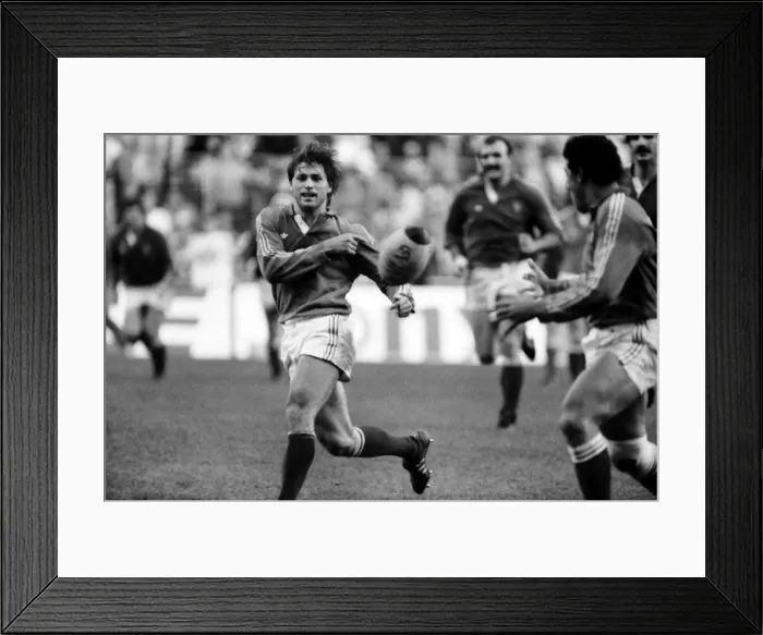 Framed Print : 2nd Test: France 16 NZ 3 Framed Print : 2nd Test: France 16 NZ 3