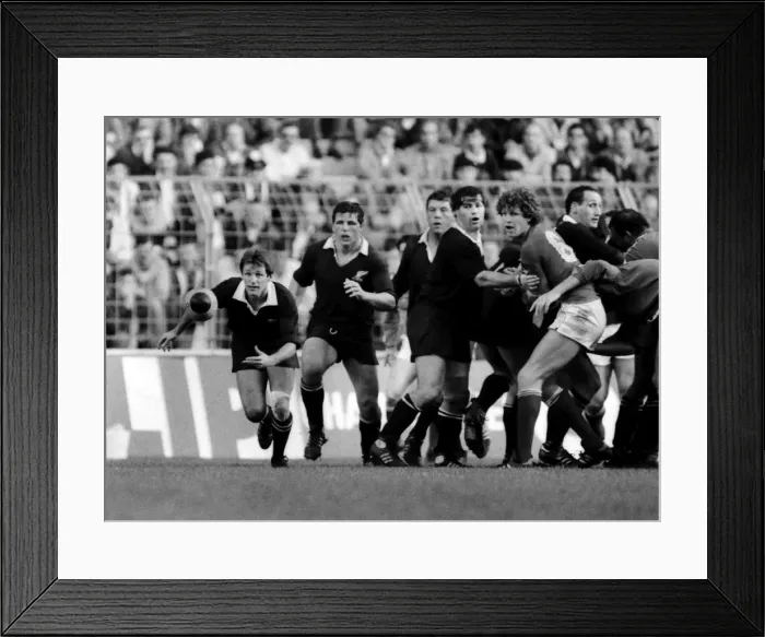 Framed Print : 2nd Test: France 16 NZ 3 Framed Print : 2nd Test: France 16 NZ 3