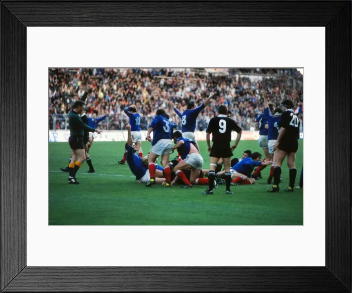 Framed Print : 2nd Test: France 16 NZ 3 Framed Print : 2nd Test: France 16 NZ 3
