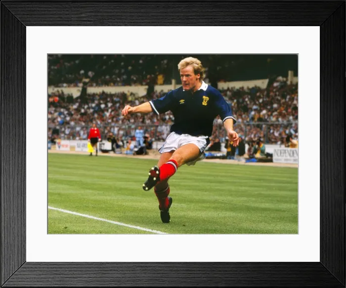Framed Print : England 1 Scotland 0
