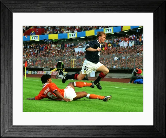 Framed Print : Euro92 Grp 2: Holland 1 Scotland 0 Framed Print : Euro92 Grp 2: Holland 1 Scotland 0