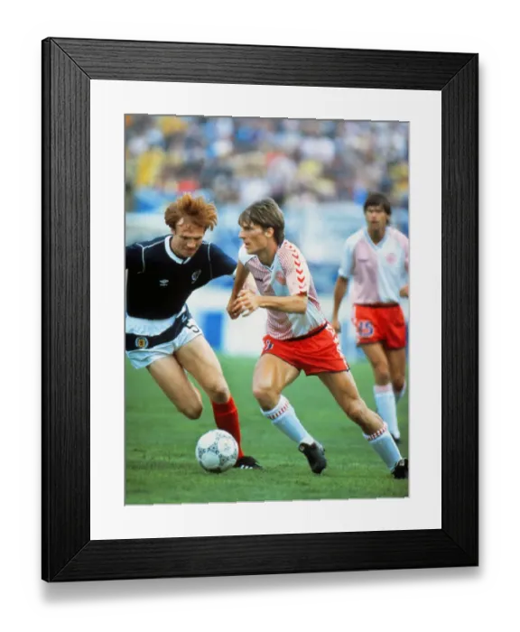 Framed Print : Denmarks Michael Laudrup - 1986 World Cup Framed Print : Denmarks Michael Laudrup - 1986 World Cup