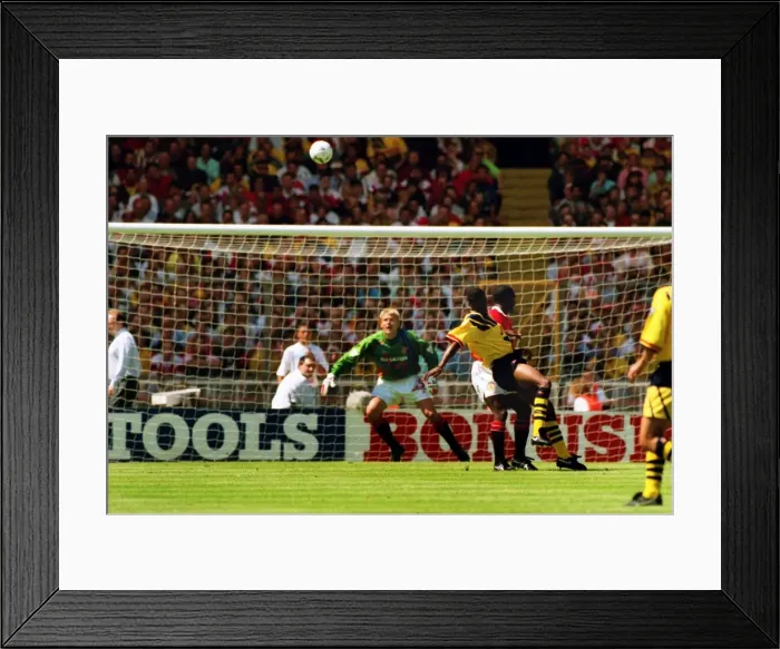 Framed Print : Charity Shield: Arsenal 1 Man Utd 1 Framed Print : Charity Shield: Arsenal 1 Man Utd 1