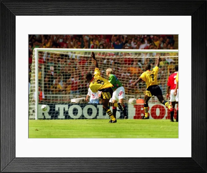 Framed Print : Charity Shield: Arsenal 1 Man Utd 1 Framed Print : Charity Shield: Arsenal 1 Man Utd 1