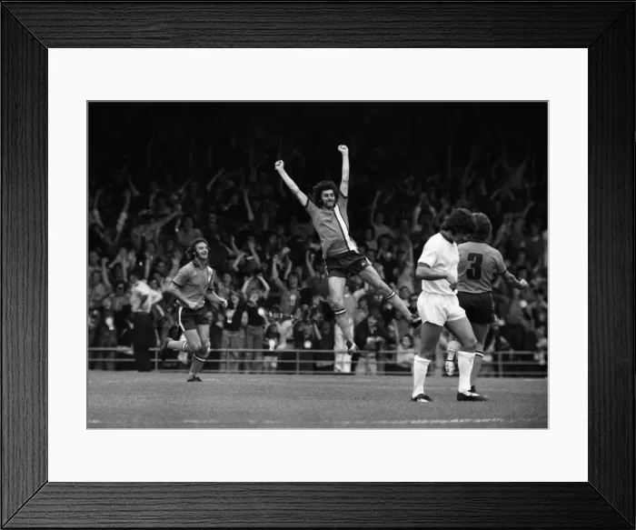 Framed Print : Luton 1 Liverpool 2 Framed Print : Luton 1 Liverpool 2