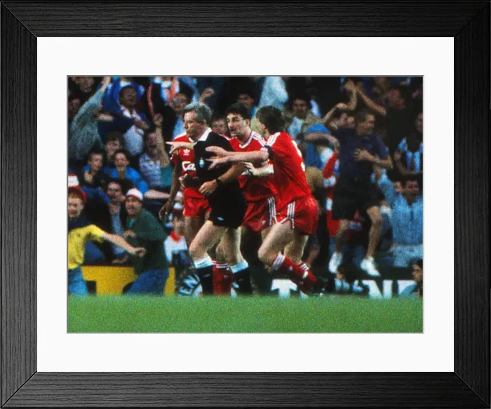 Framed Print : Liverpool 0 Arsenal 2