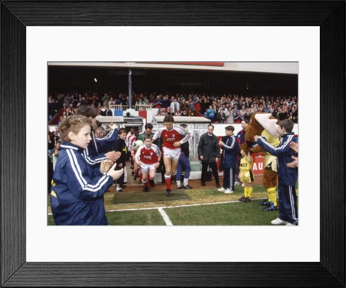 Framed Print : FA Cup R6: Arsenal 2 Cambridge Utd 1 Framed Print : FA Cup R6: Arsenal 2 Cambridge Utd 1