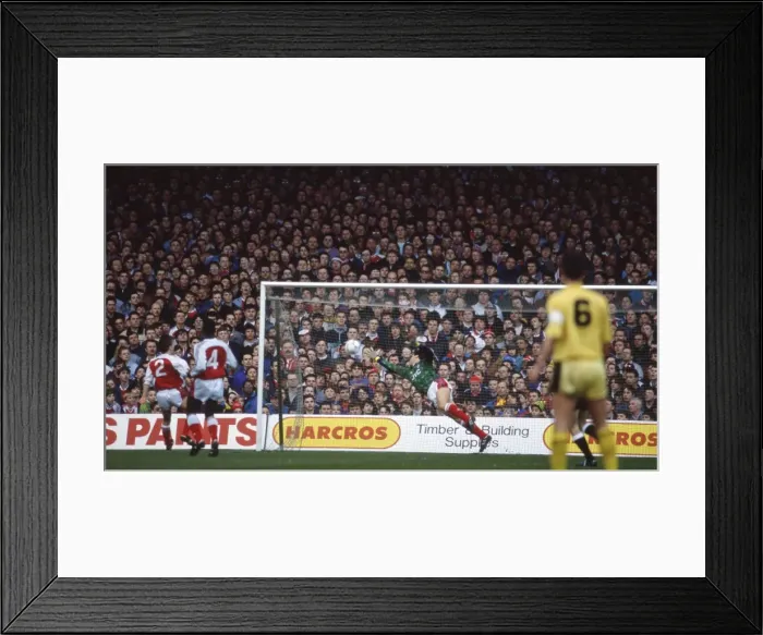 Framed Print : FA Cup R6: Arsenal 2 Cambridge Utd 1
