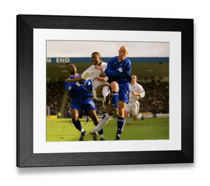 Framed Print : FA Cup R4: Gillingham 1 Leeds 1 Framed Print : FA Cup R4: Gillingham 1 Leeds 1