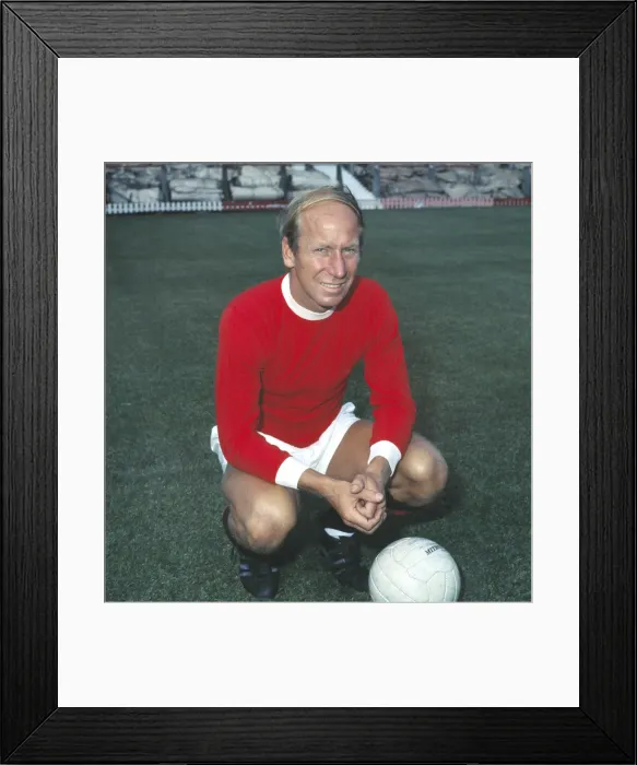 Framed Print : Bobby Charlton - Manchester United Framed Print : Bobby Charlton - Manchester United