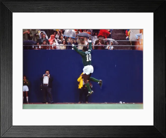 Framed Print : Pele celebrates scoring his final professional goal Framed Print : Pele celebrates scoring his final professional goal