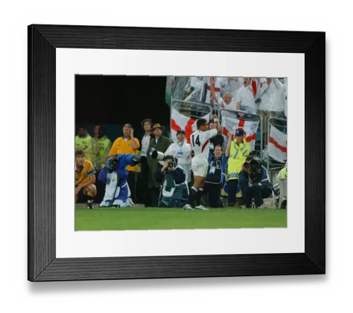 Framed Print : Jason Robinson celebrates scoring his try in the 2003 World Cup Final