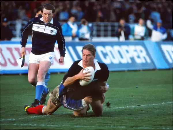 John Kirwan scores a try in the 1987 World Cup Final