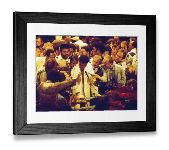 Framed Print : Muhammad Ali is interviewed after defeating Richard Dunn Framed Print : Muhammad Ali is interviewed after defeating Richard Dunn