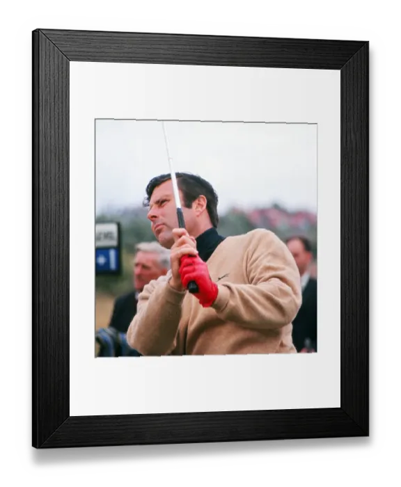 Framed Print : Peter Alliss at the 1969 Ryder Cup Framed Print : Peter Alliss at the 1969 Ryder Cup