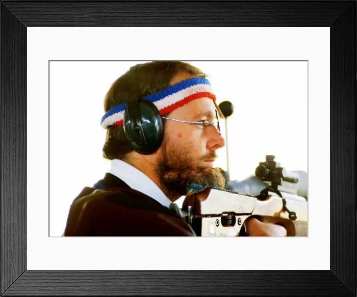 Framed Print : Malcolm Cooper at the 1988 Seoul Olympics Framed Print : Malcolm Cooper at the 1988 Seoul Olympics